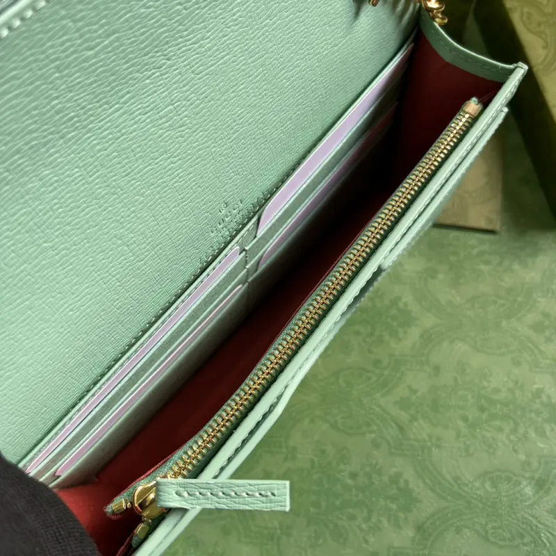 772643 CM 4 High-Quality Bags - Image 9