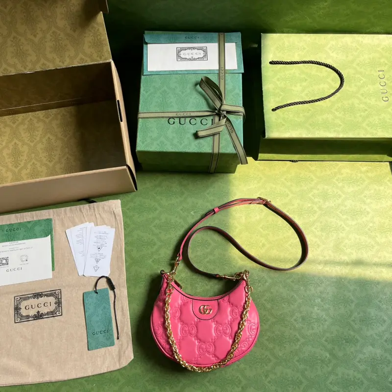 739736 CM 5 High-Quality Bags - Image 9