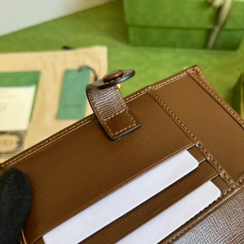 724562 CM 1 High-Quality Bags - Image 9