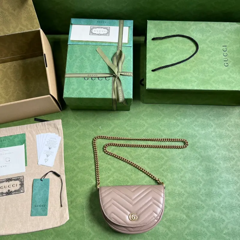 746431 CM 4 High-Quality Bags - Image 9