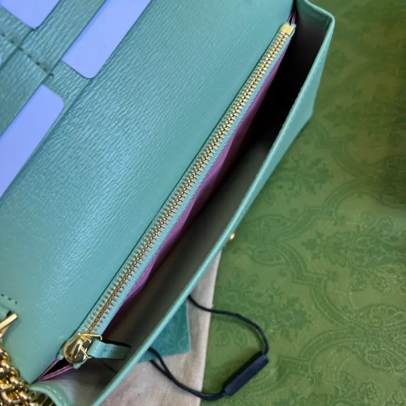 701061 CM 1 High-Quality Bags - Image 9