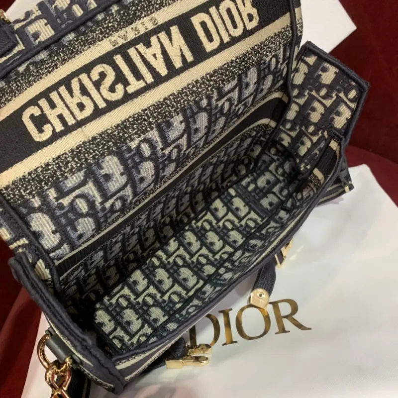 ML211 High Quality Bags - Image 9