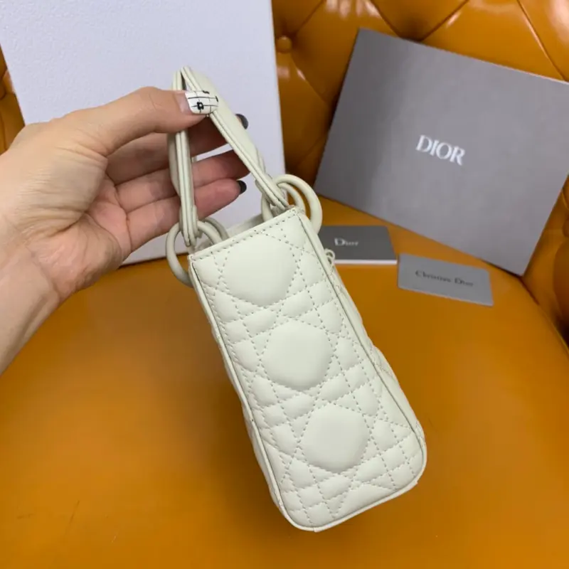 ML184 2 High Quality Bags - Image 8