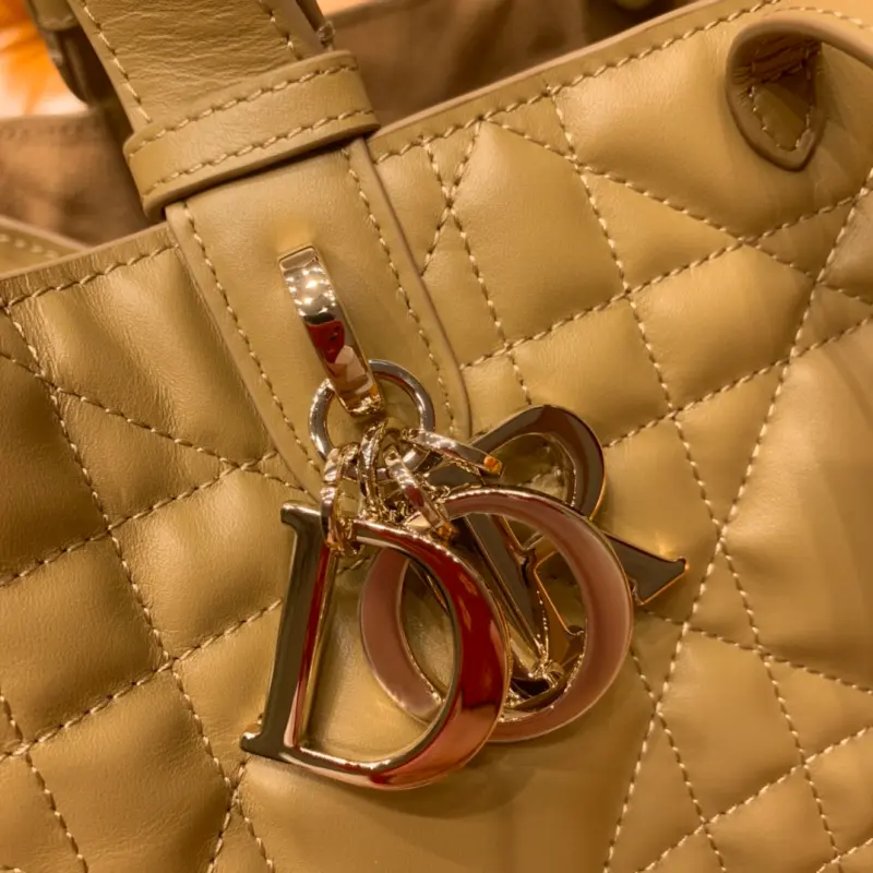 ML175 2 High Quality Bags - Image 9