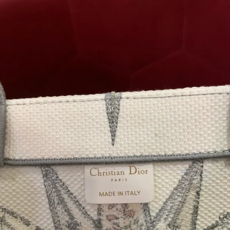 ML166 3 High Quality Bags - Image 9