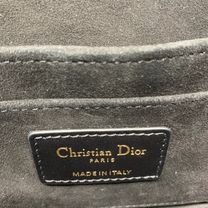 ML139 2 High Quality Bags - Image 9