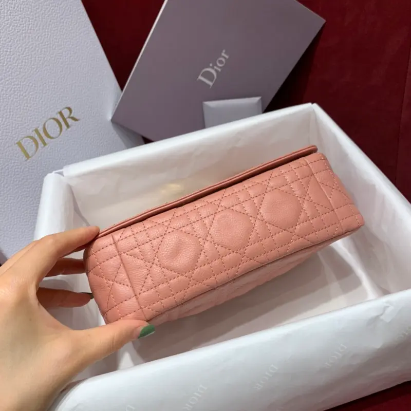 ML125 4 High Quality Bags - Image 7