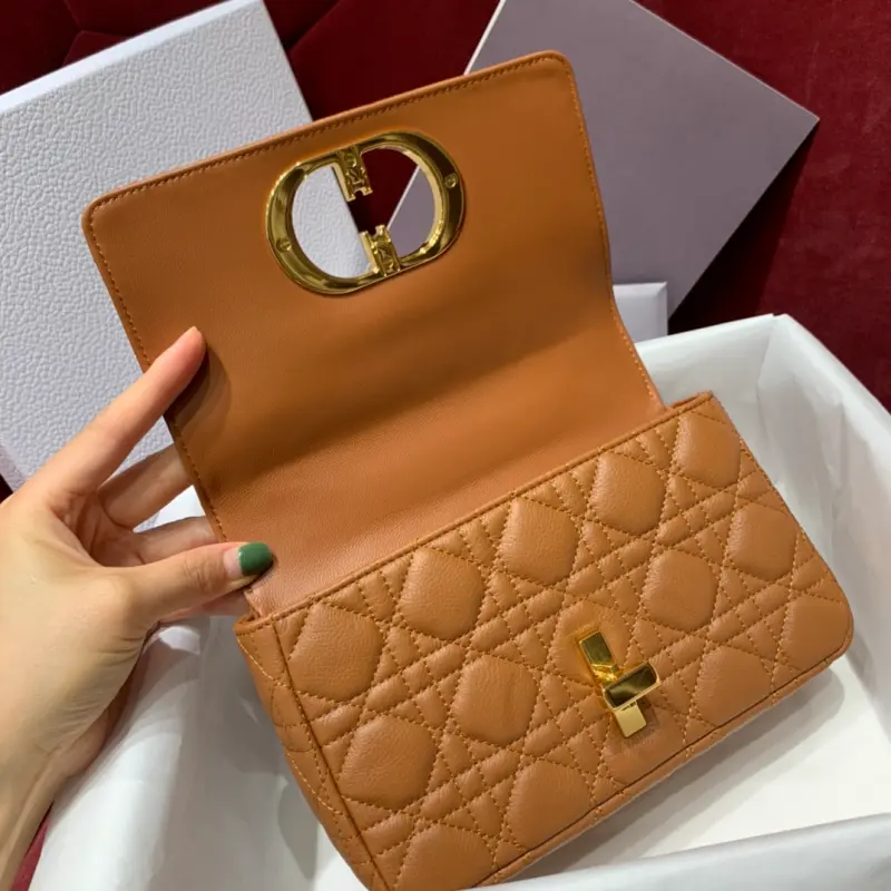 ML125 3 High Quality Bags - Image 8