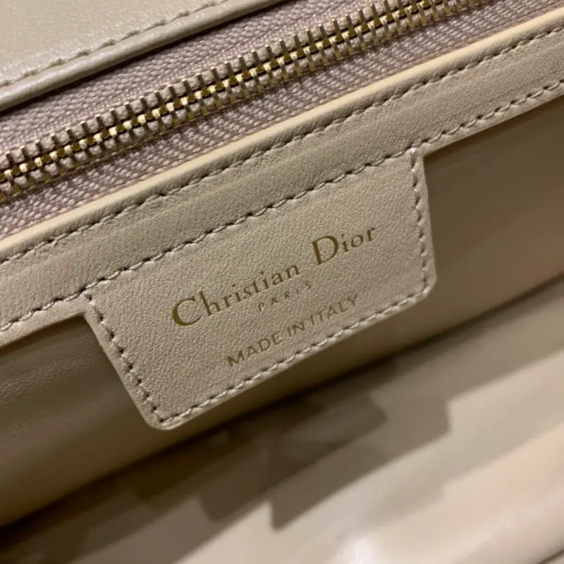 ML126 High Quality Bags - Image 7