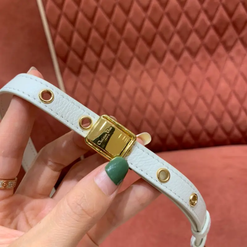 ML103 4 High Quality Bags - Image 9