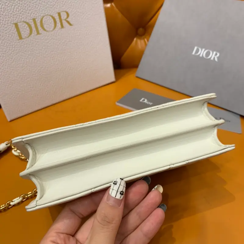 ML101 White High Quality Bags - Image 8