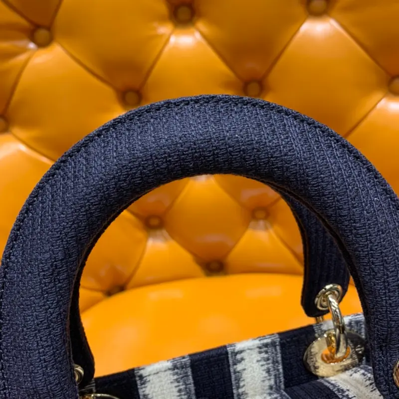 ML33 High Quality Bags - Image 9