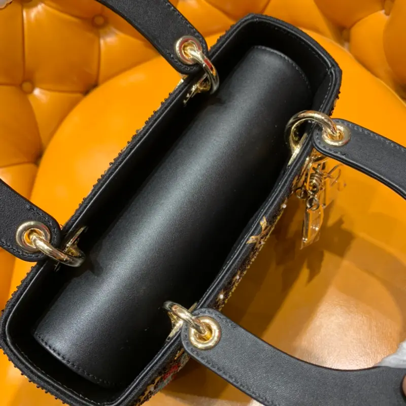 ML31 High Quality Bags - Image 10