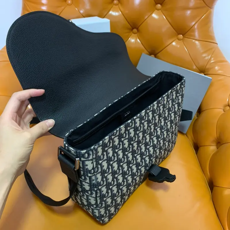 ML Saddle Messenger Bag 31cm High Quality Bags - Image 9