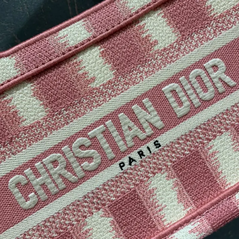 ML8 4 High Quality Bags - Image 10