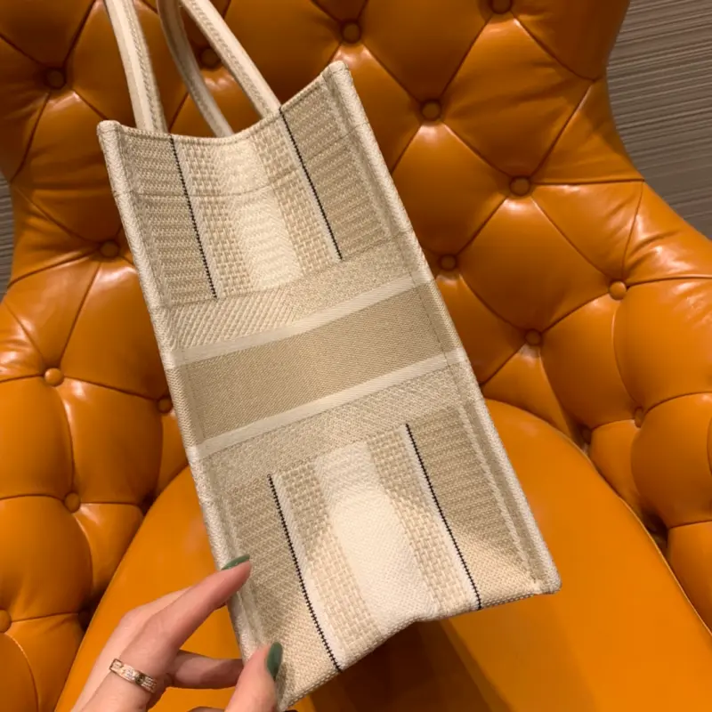 ML3 2 High Quality Bags - Image 9