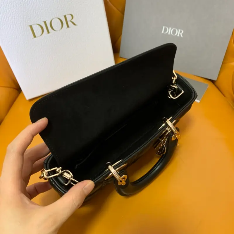 ML24 1 High Quality Bags - Image 9