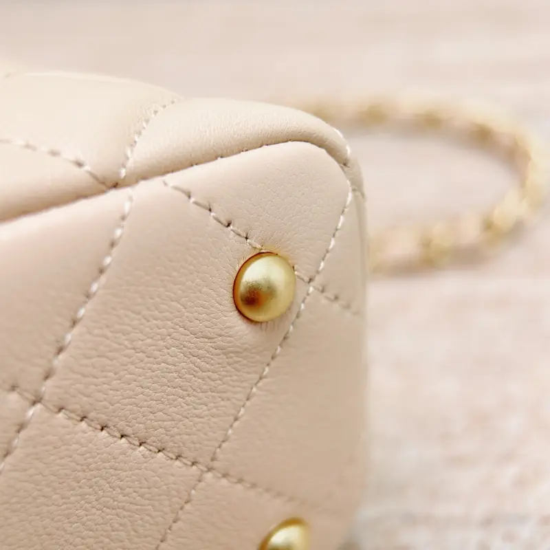 25p Cover 27 High Quality Bags - Image 13