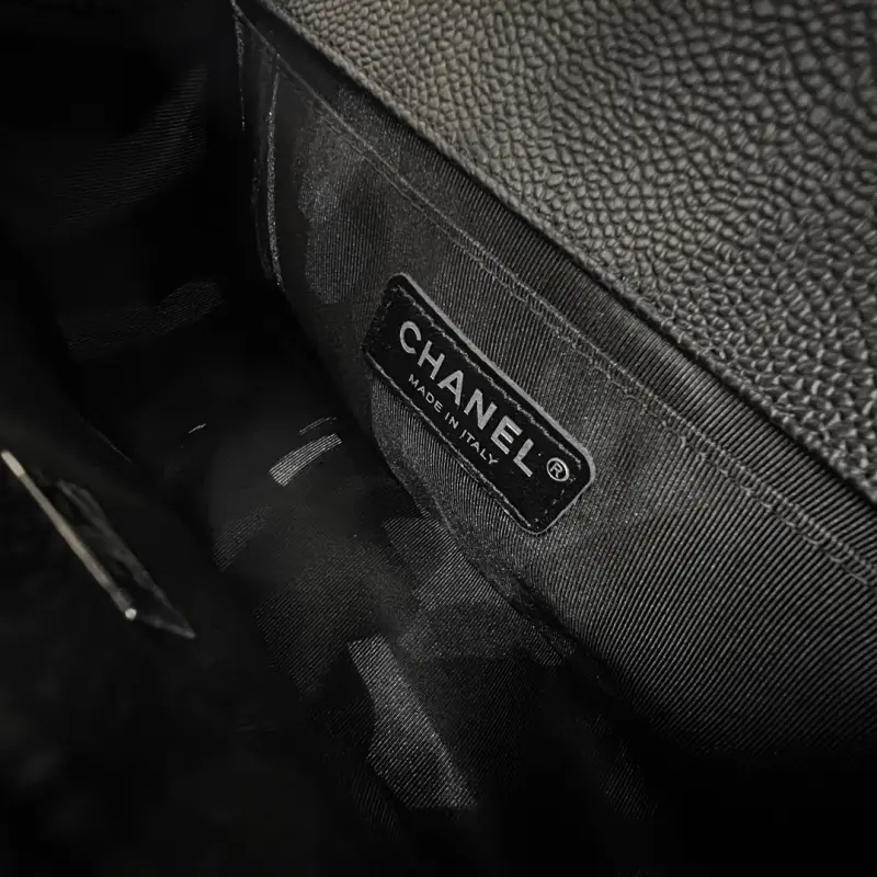 Leboy Medium 25cm Classic CM 1 High Quality Bags - Image 9