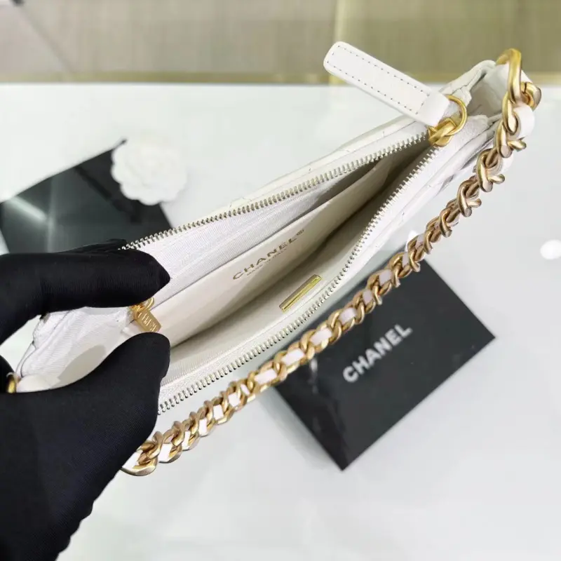 23B Single Chain Underarm CM 1 High Quality Bags - Image 9