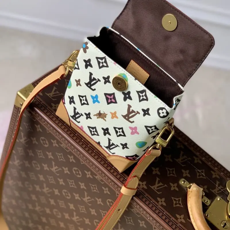 M83429 White Flower HH130 15x18x7cm High Quality Bags - Image 9