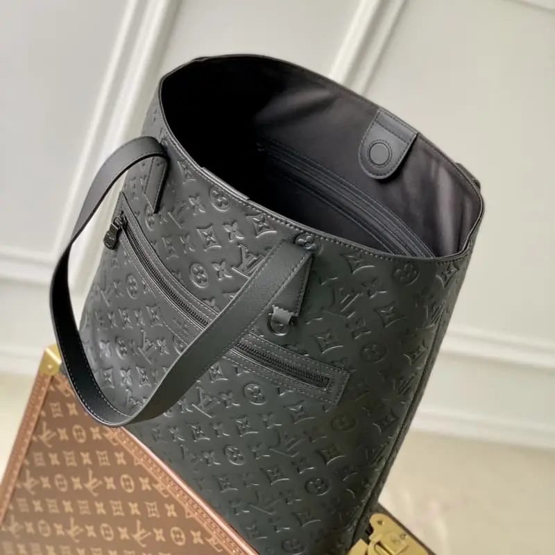 M24777 33x37x13cm High Quality Bags - Image 9