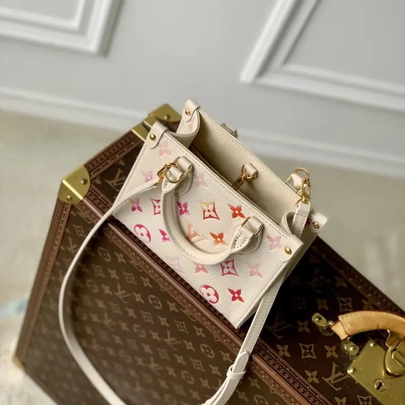 M47115 HH60 18x15x8.5cm High Quality Bags - Image 9