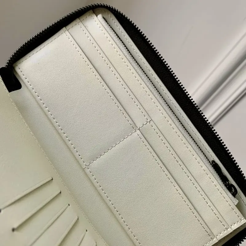 M62295 Elegant White 10x20x2cm High Quality Bags - Image 7