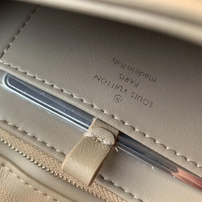 M22891 Silver Grey 23x16x10cm High Quality Bags - Image 8