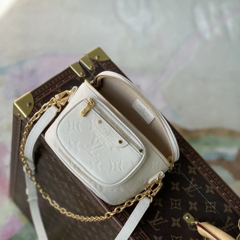 M82208 Beige embossed 17x12x9.5cm High Quality Bags - Image 8