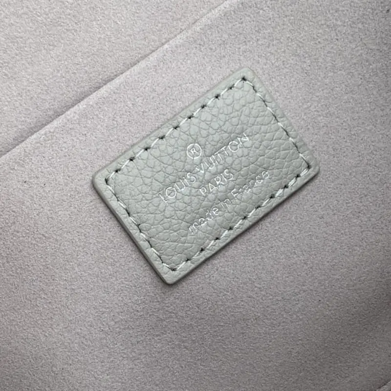 M14227 21x12x3cm High Quality Bags - Image 8