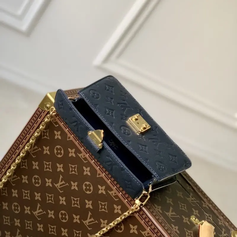 M82671 blue 22x15x5.5cm High Quality Bags - Image 8