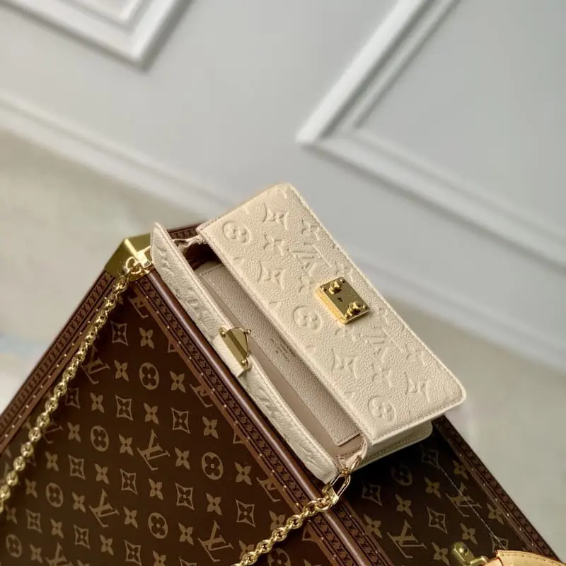 M82836 22x15x5.5cm High Quality Bags - Image 8