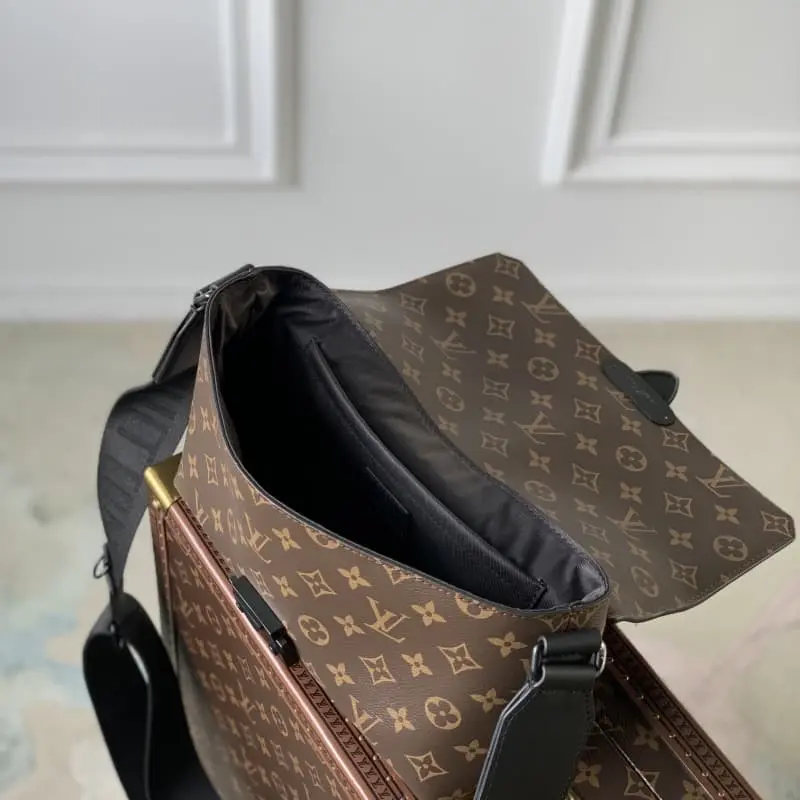 M46794 S1 28x16x10cm High Quality Bags - Image 8