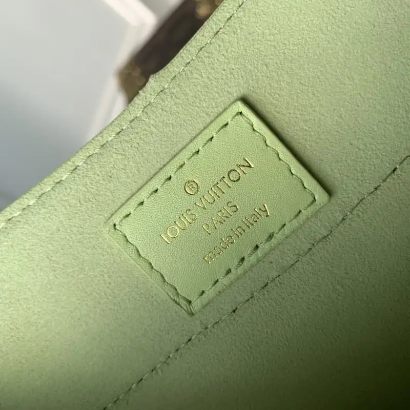 M22721 S3 21x15x8cm High Quality Bags - Image 8