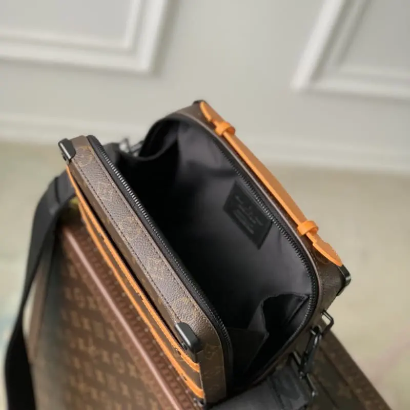 M46689 21.5x15x7cm High Quality Bags - Image 8