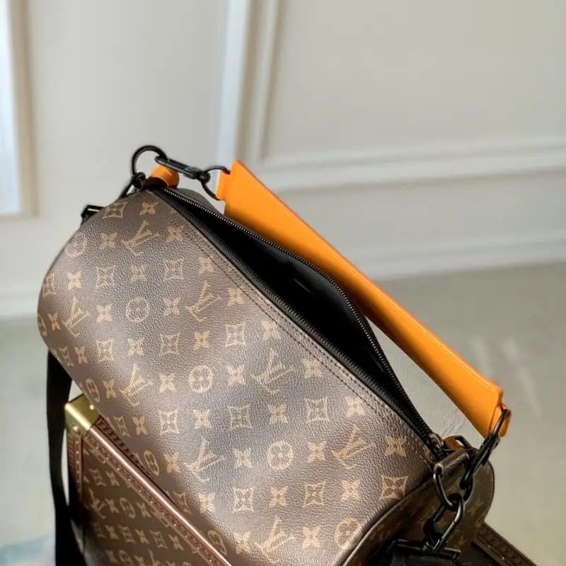 M46691 33x17x17cm High Quality Bags - Image 8