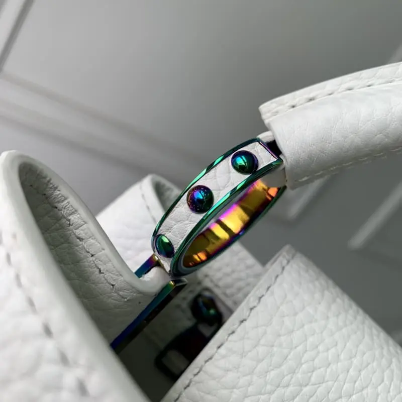 M22055 White Small 27x18x9cm High Quality Bags - Image 8