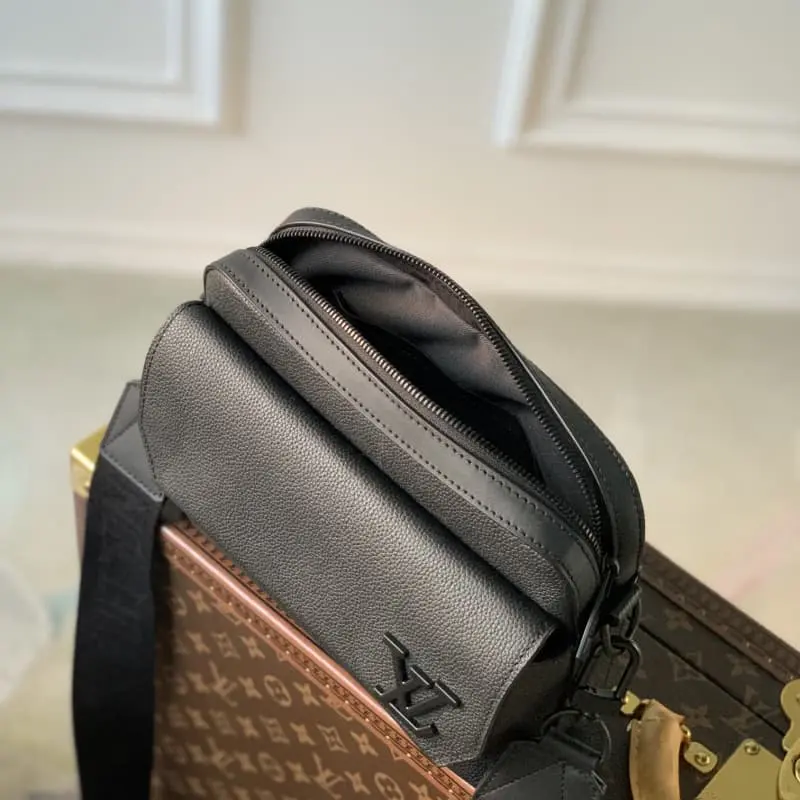 M22611 Black 23.5x18x7cm High Quality Bags - Image 8