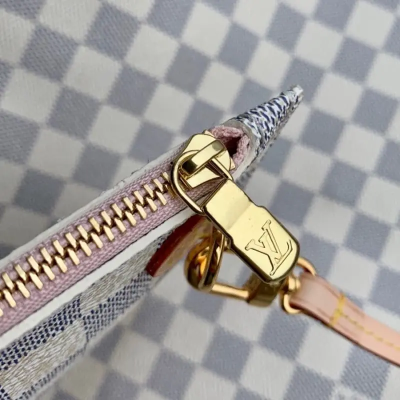 M41605 32x29x17cm High Quality Bags - Image 8