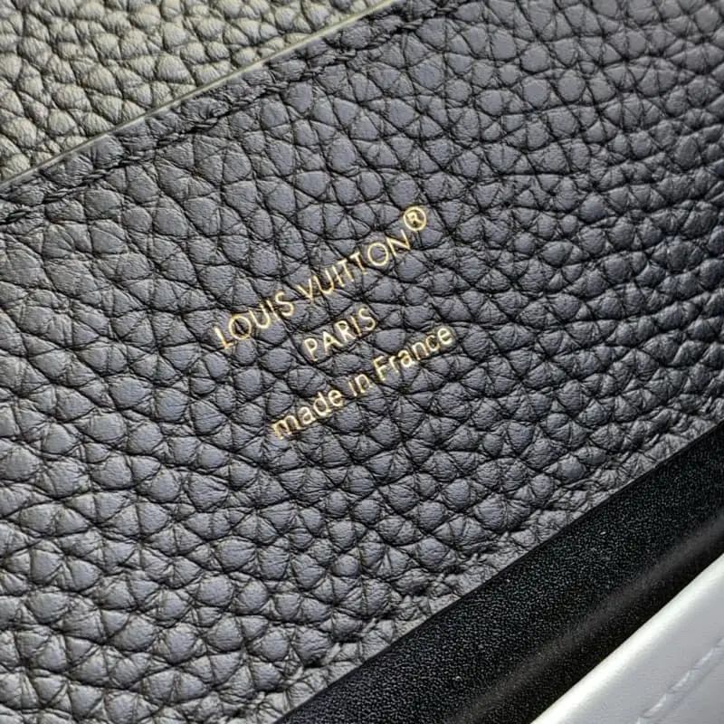 M12345 Black 17.3x9x27cm High Quality Bags - Image 8