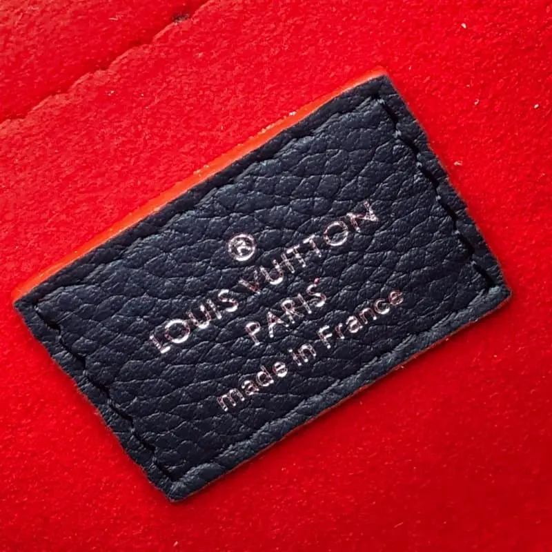 M53196 22.5x17x5.5cm High Quality Bags - Image 8