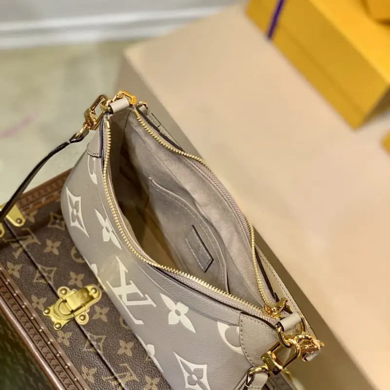 M46112 22x14x9cm High Quality Bags - Image 8