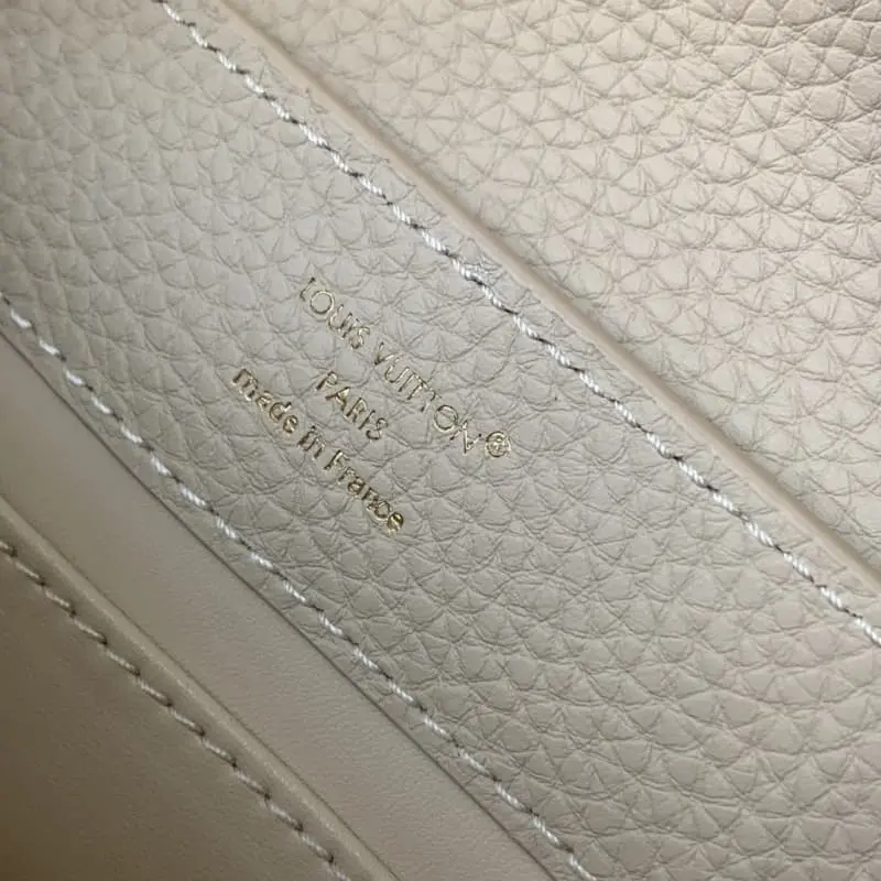 M12751 13.6x8x21cm High Quality Bags - Image 8