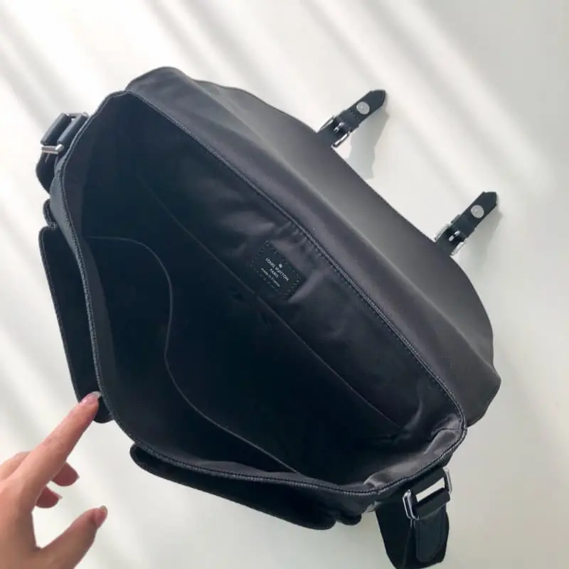 N41500 33x28x8cm High Quality Bags - Image 8