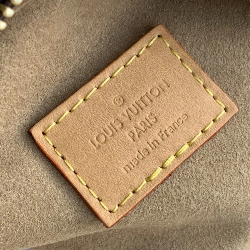 M81098 24x22x6cm High Quality Bags - Image 7