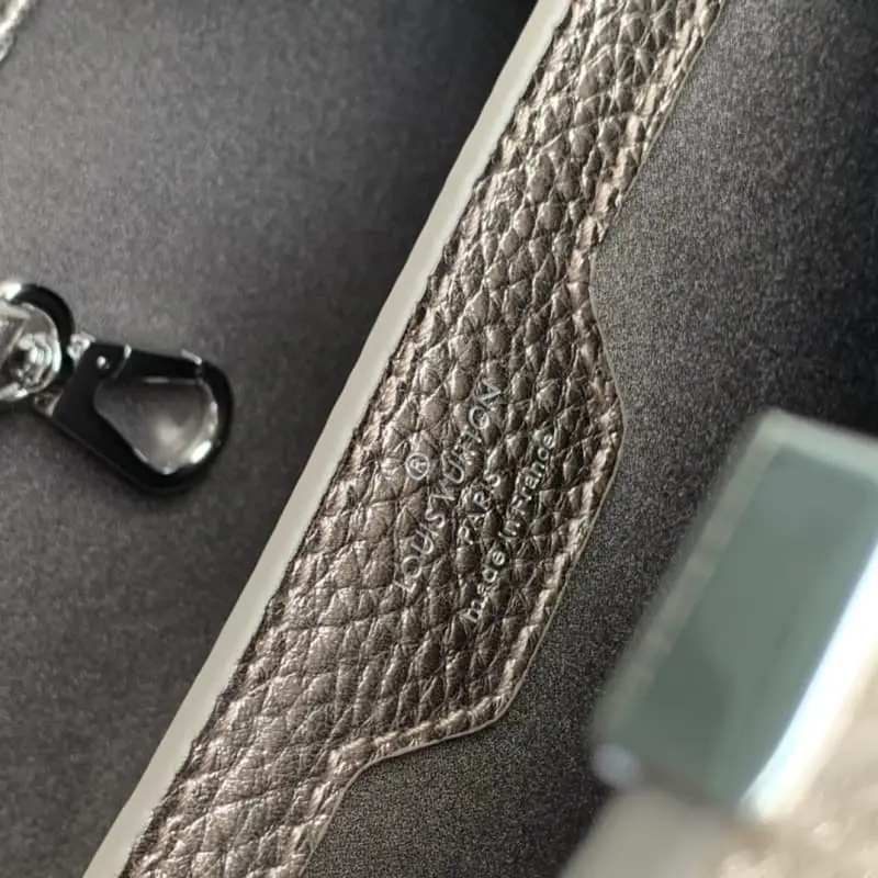 M21102 27*18*9cm High Quality Bags - Image 8