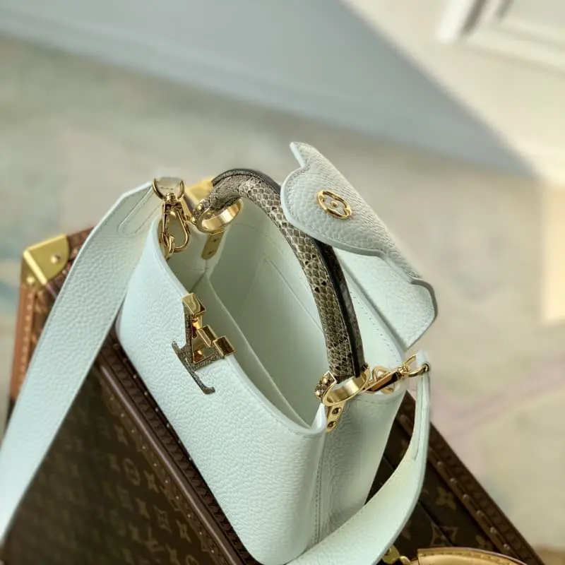 M56399 21x14x8cm High Quality Bags - Image 8