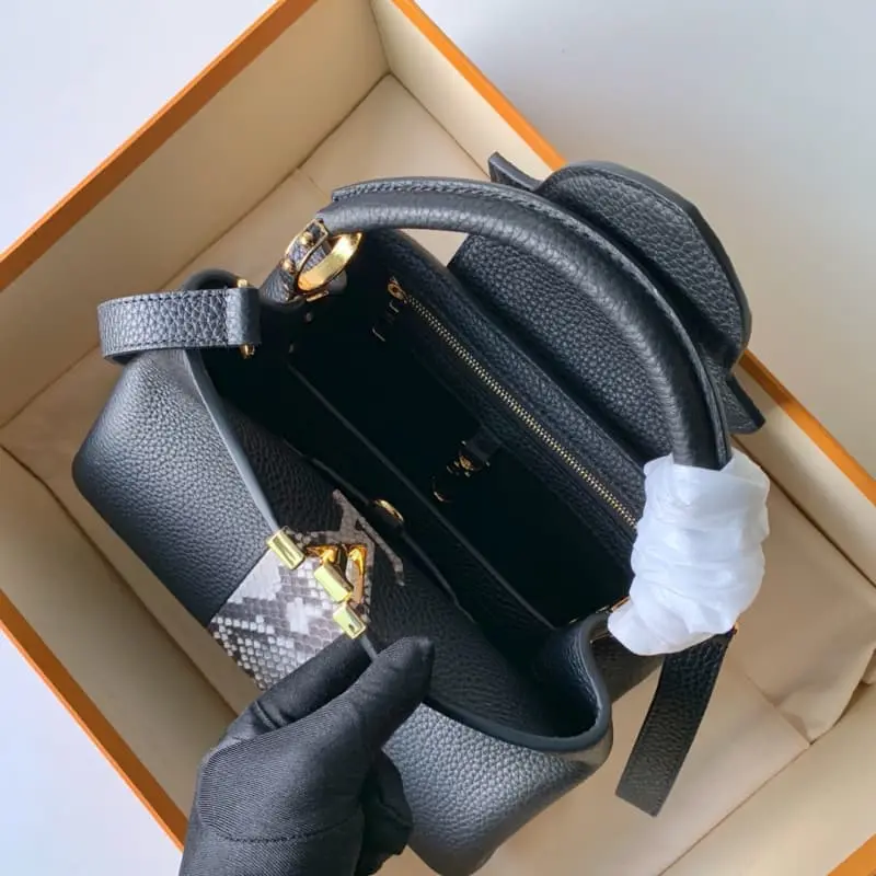 M90199 27x21x10cm High Quality Bags - Image 8