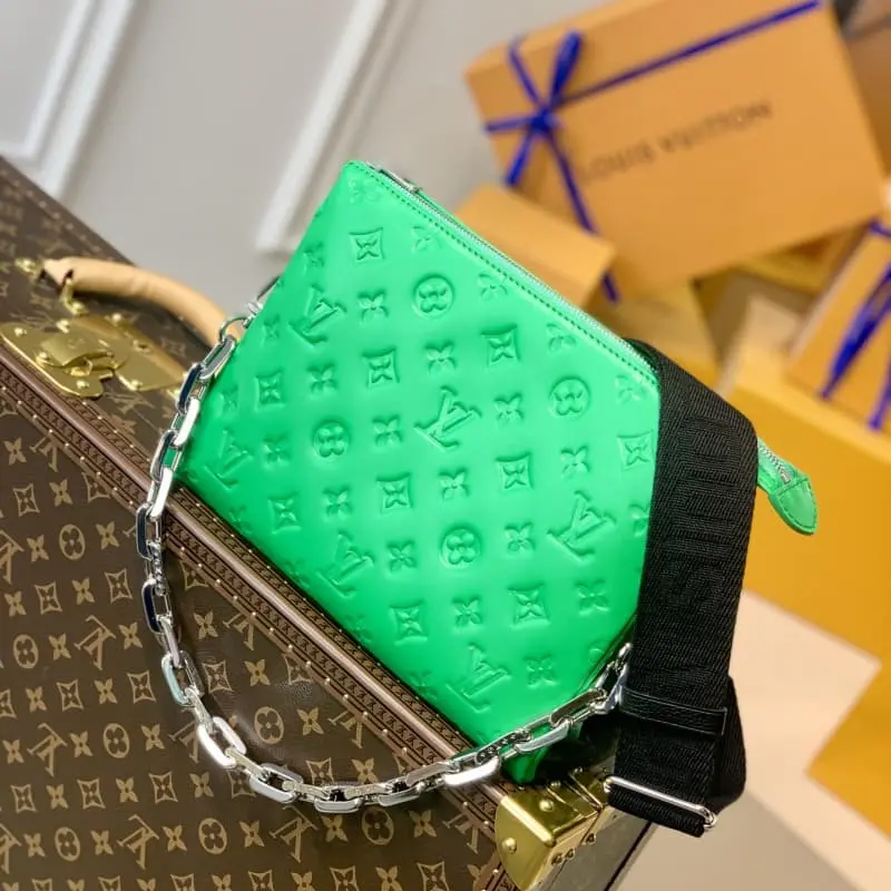 M57936 26x20x12cm High Quality Bags